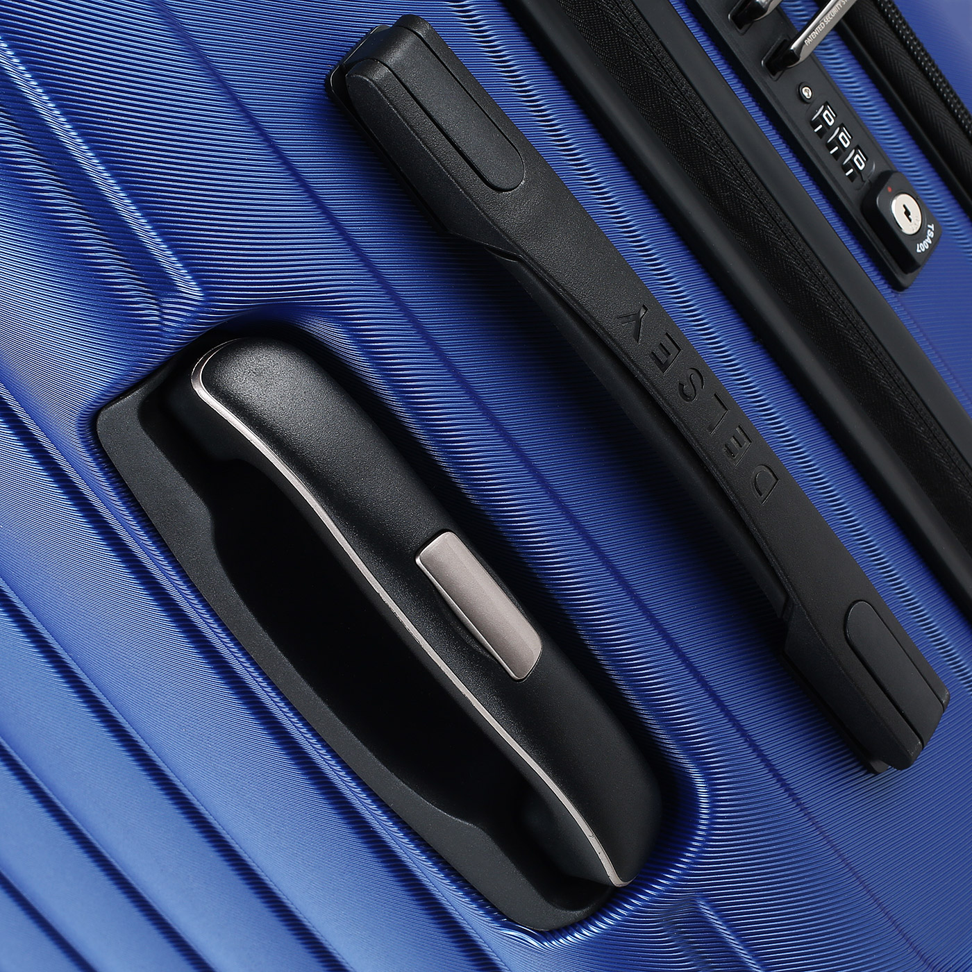 Чемодан большой L из поликарбоната Delsey Shadow 5.0