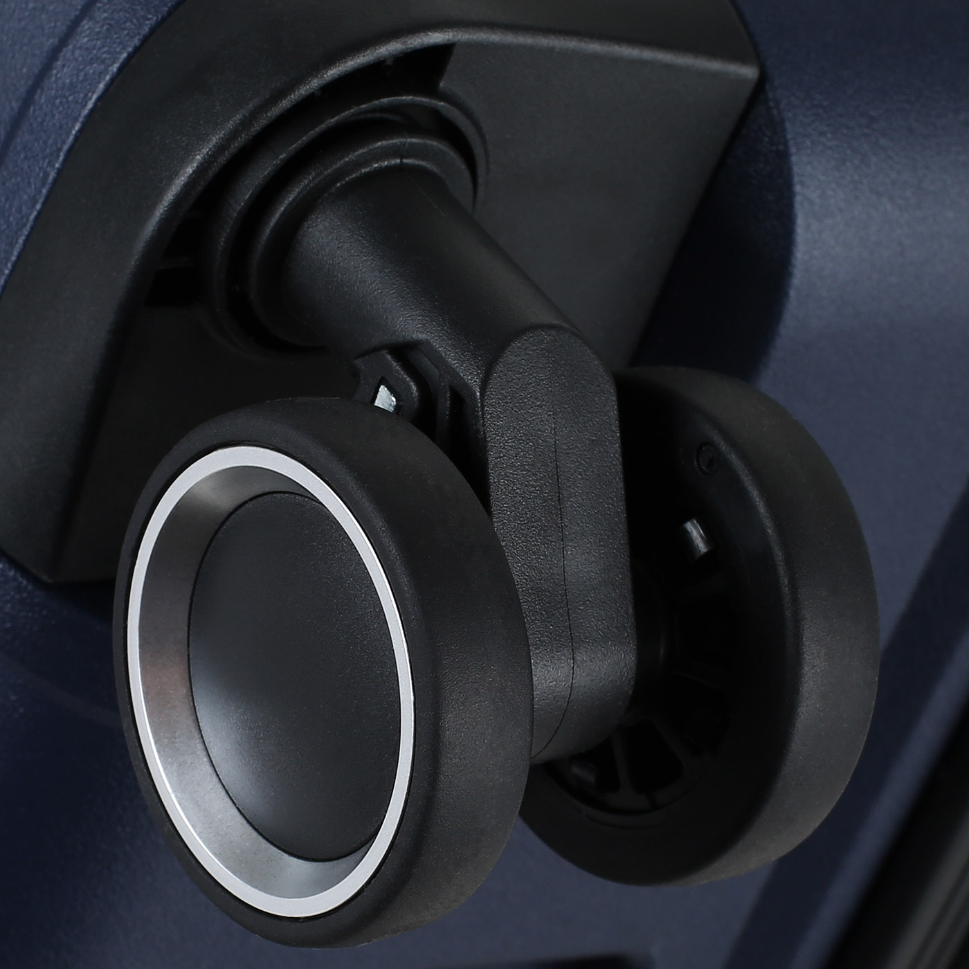 Чемодан большой L из полипропилена Sun Voyage Elite