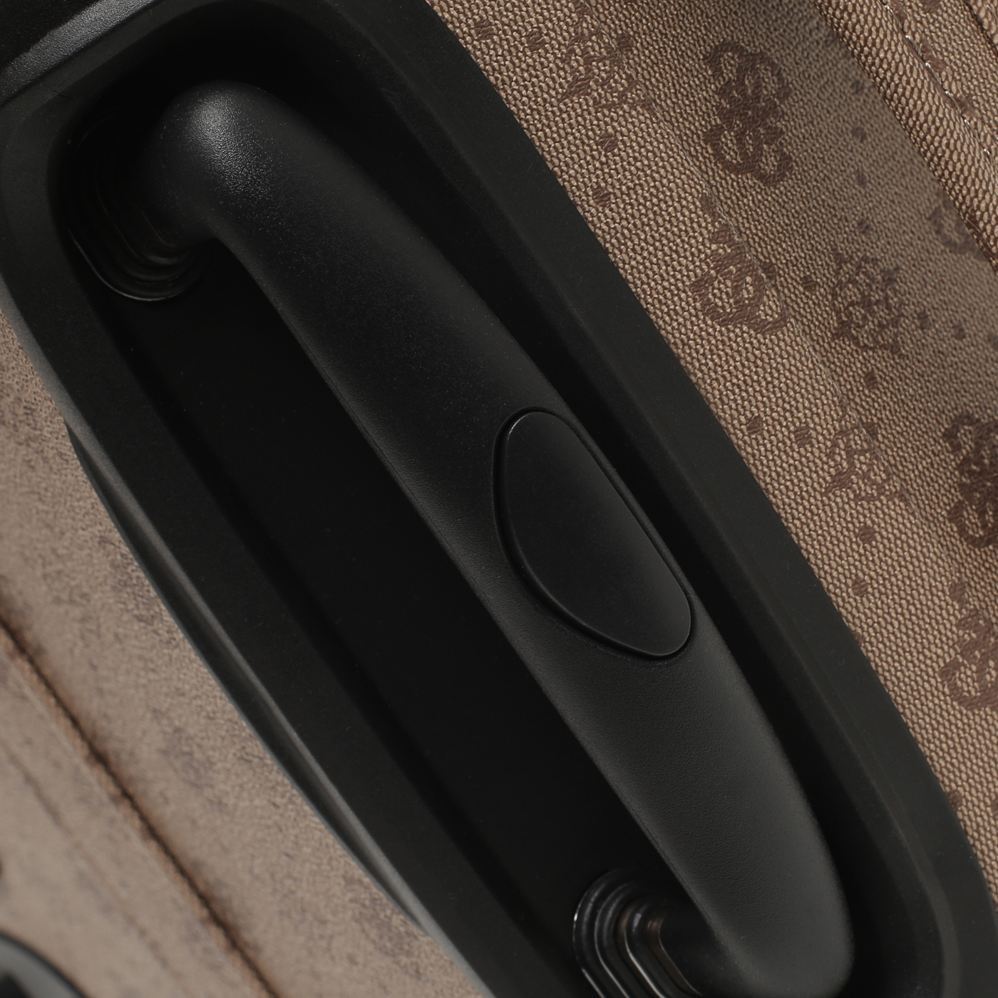 Чемодан маленький S из полиурeтана Guess Silia