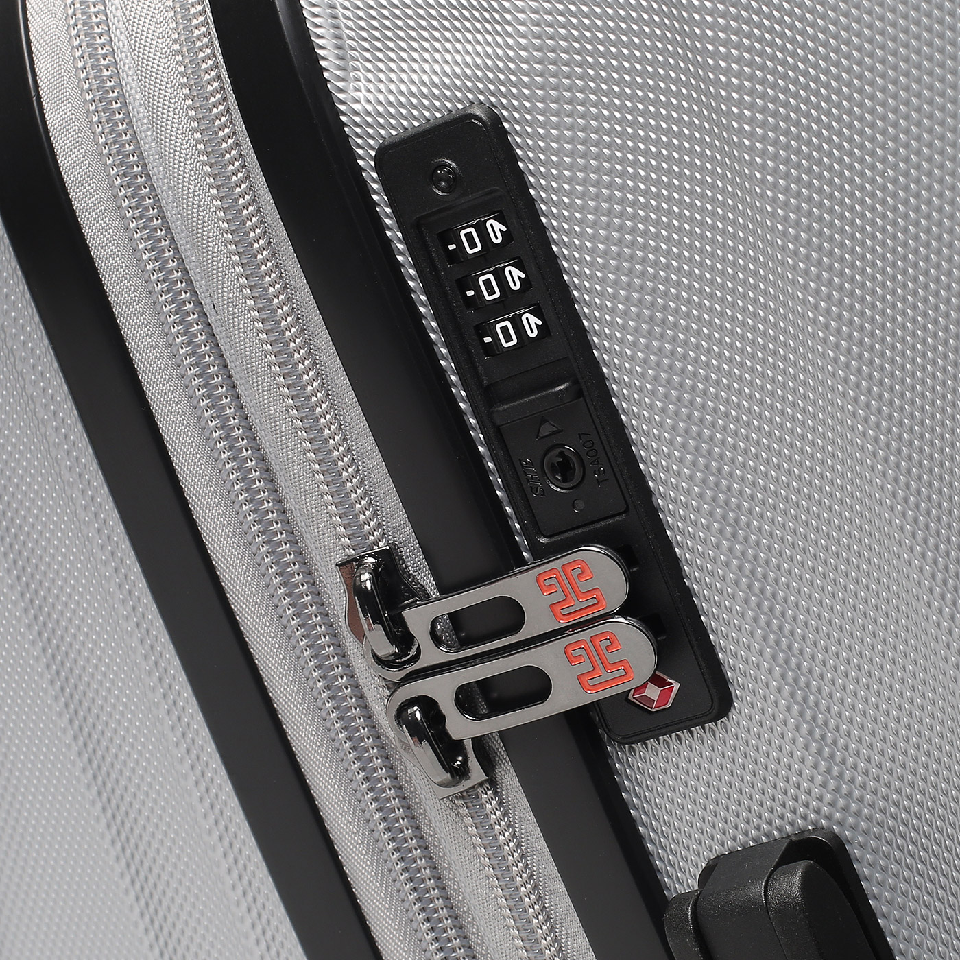 Чемодан средний M из поликарбоната Eberhart Lotus 2.0