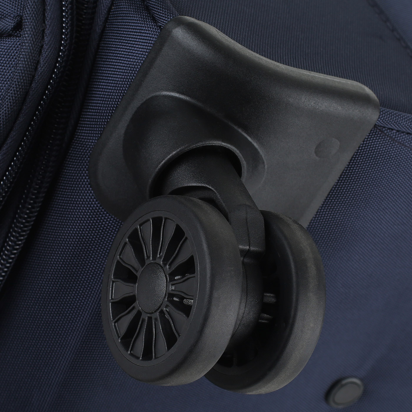 Текстильный чемодан Torber Brosno