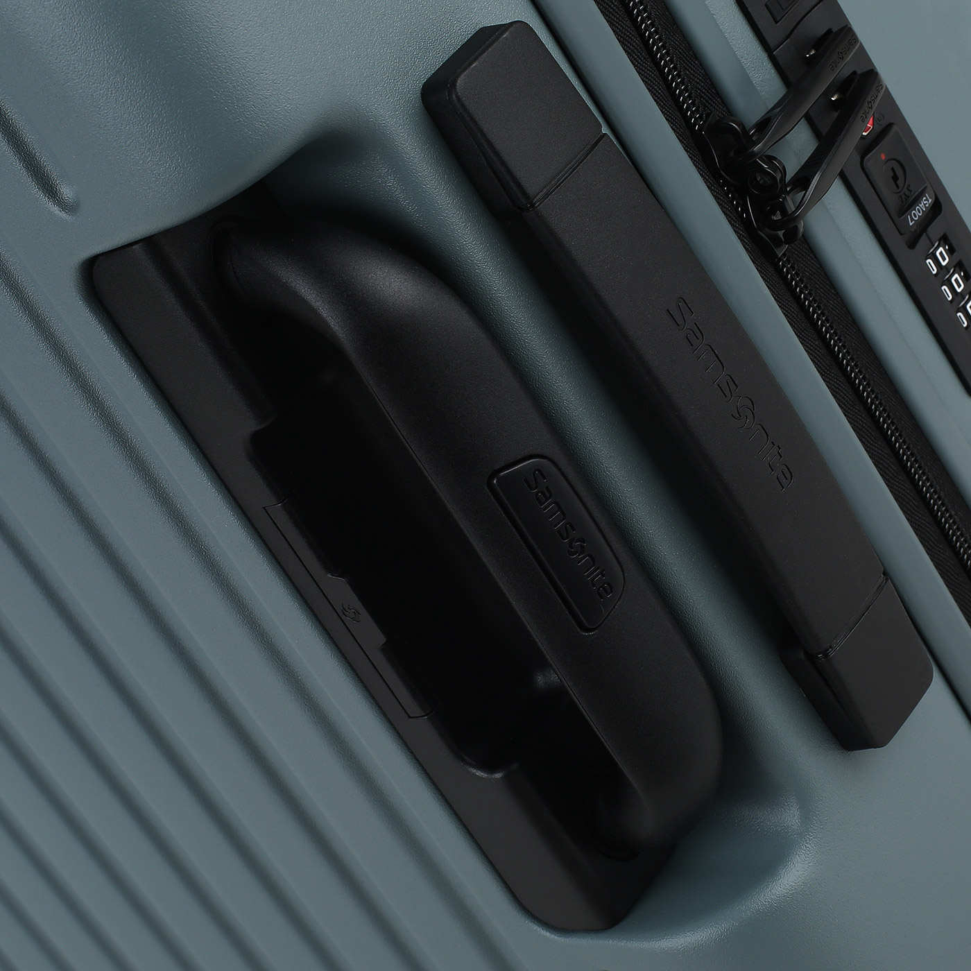 Чемодан для ручной клади из поликарбоната Samsonite Stackd